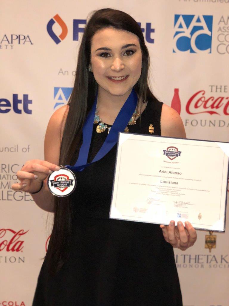 Ariel Alonso, a Delgado Community College student and a member of the college’s Omega Nu chapter of Phi Theta Kappa honor society, has been recognized as a 2018 New Century Transfer Pathway Scholar.