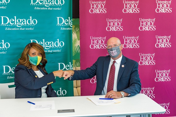 UHC-Delgado signing